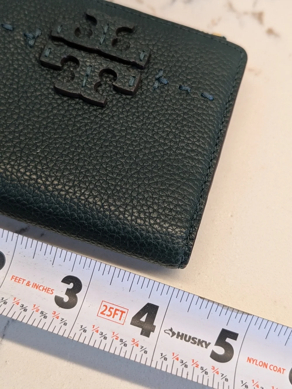 Tory Burch Pebbled Leather Card Zip Wallet - EUC - Green 4x3.75 Inches - Picture 13 of 16